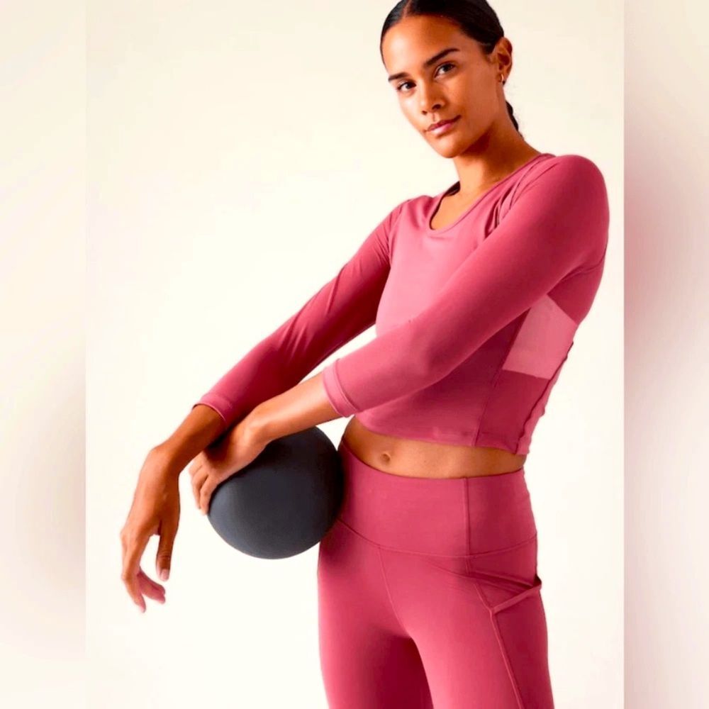 NWT Athleta Pacer Mesh Athletic Long Sleeve Cropped Top Small "Berry Rose"
